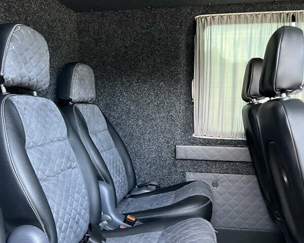 Белый Форд Транзит, объемом двигателя 2.2 л и пробегом 466 тыс. км за 12500 $, фото 42 на Automoto.ua