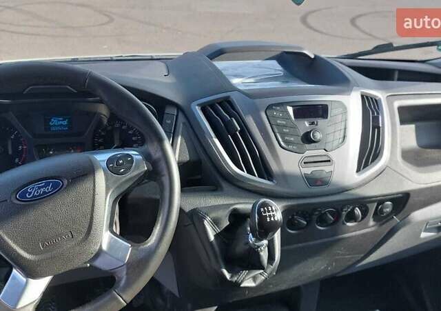 Белый Форд Транзит, объемом двигателя 2.2 л и пробегом 153 тыс. км за 18700 $, фото 3 на Automoto.ua