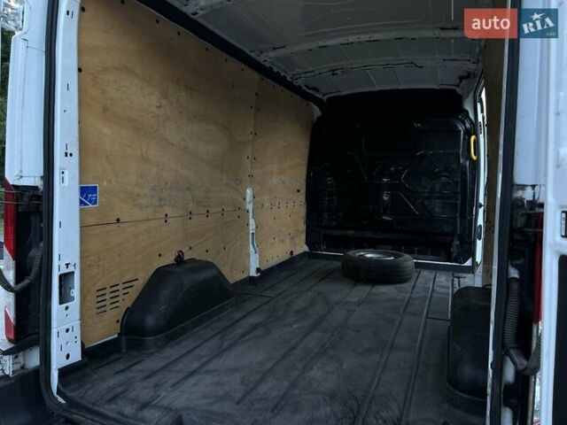Белый Форд Транзит, объемом двигателя 2 л и пробегом 220 тыс. км за 15400 $, фото 13 на Automoto.ua
