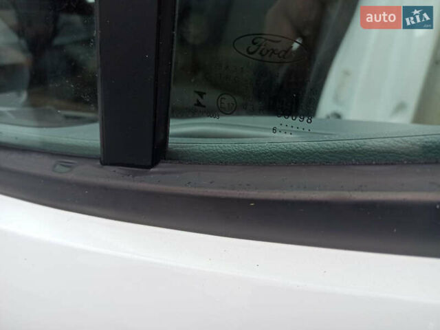 Білий Форд Транзит, об'ємом двигуна 2 л та пробігом 200 тис. км за 16700 $, фото 20 на Automoto.ua