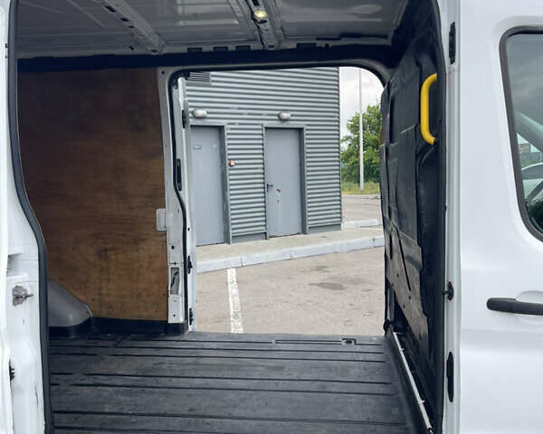 Білий Форд Транзит, об'ємом двигуна 2 л та пробігом 230 тис. км за 11200 $, фото 9 на Automoto.ua