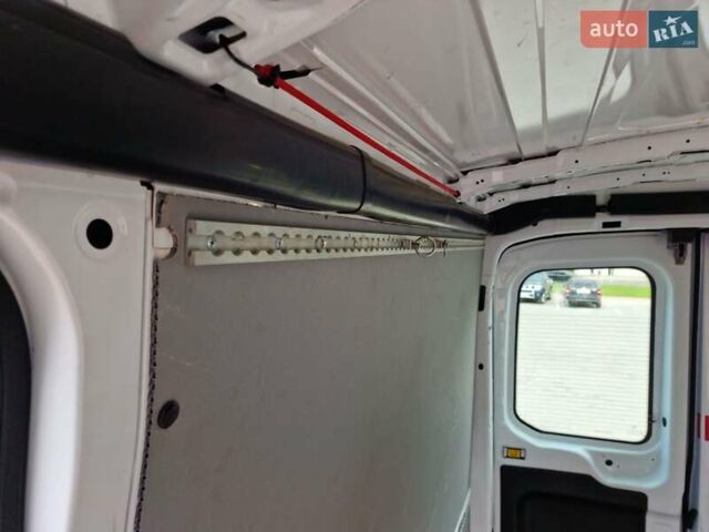 Белый Форд Транзит, объемом двигателя 2 л и пробегом 214 тыс. км за 16000 $, фото 43 на Automoto.ua