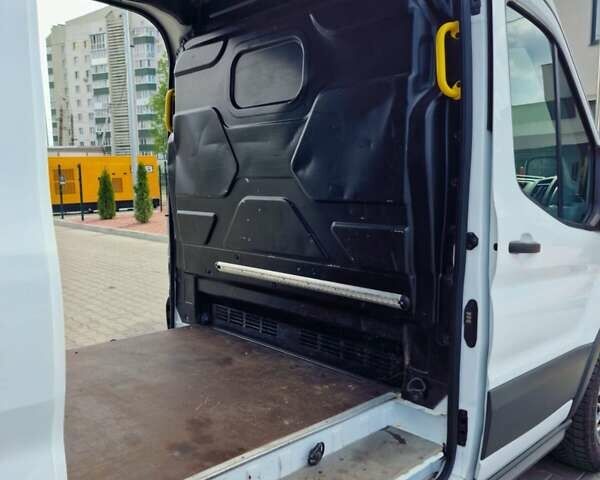 Белый Форд Транзит, объемом двигателя 2 л и пробегом 214 тыс. км за 16000 $, фото 41 на Automoto.ua