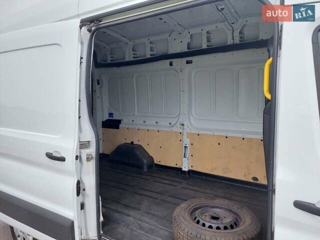 Білий Форд Транзит, об'ємом двигуна 0 л та пробігом 216 тис. км за 16000 $, фото 7 на Automoto.ua