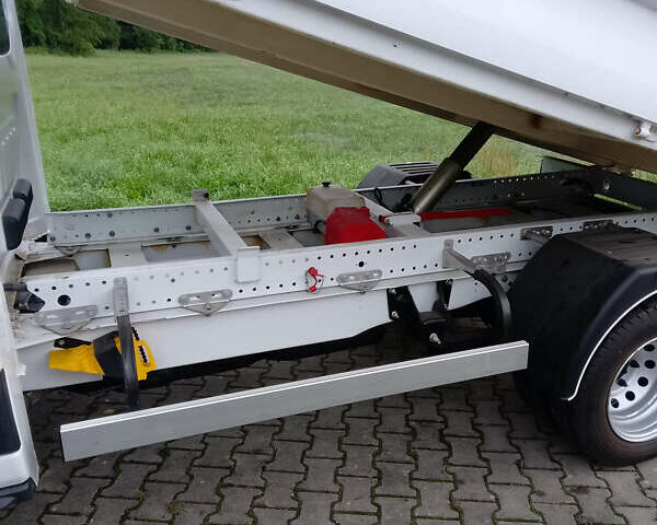 Белый Форд Транзит, объемом двигателя 2 л и пробегом 140 тыс. км за 18000 $, фото 9 на Automoto.ua