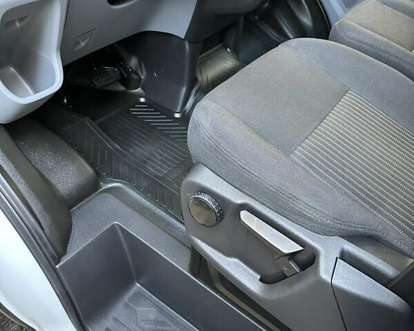 Білий Форд Транзит, об'ємом двигуна 2 л та пробігом 125 тис. км за 19600 $, фото 57 на Automoto.ua