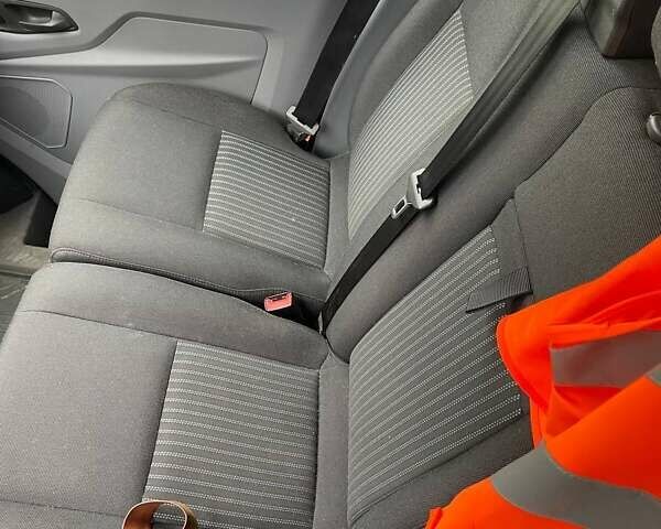 Білий Форд Транзит, об'ємом двигуна 2 л та пробігом 258 тис. км за 14500 $, фото 11 на Automoto.ua