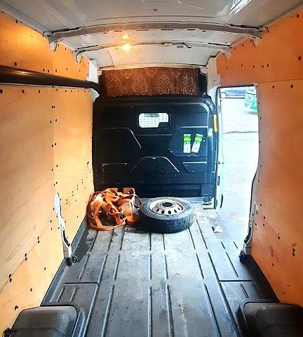 Белый Форд Транзит, объемом двигателя 2 л и пробегом 232 тыс. км за 17000 $, фото 4 на Automoto.ua