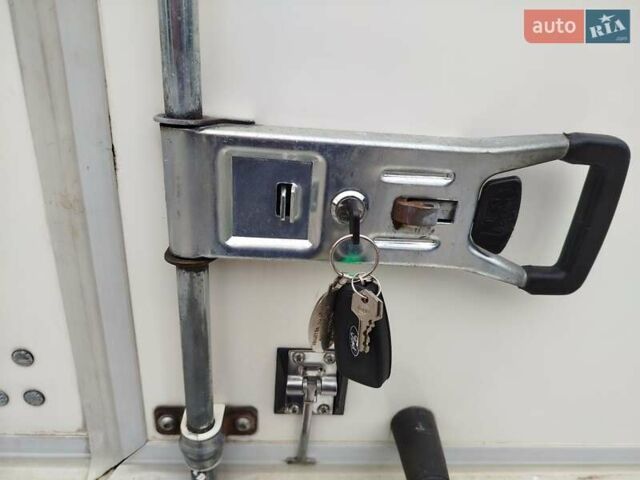 Білий Форд Транзит, об'ємом двигуна 2 л та пробігом 238 тис. км за 20300 $, фото 85 на Automoto.ua