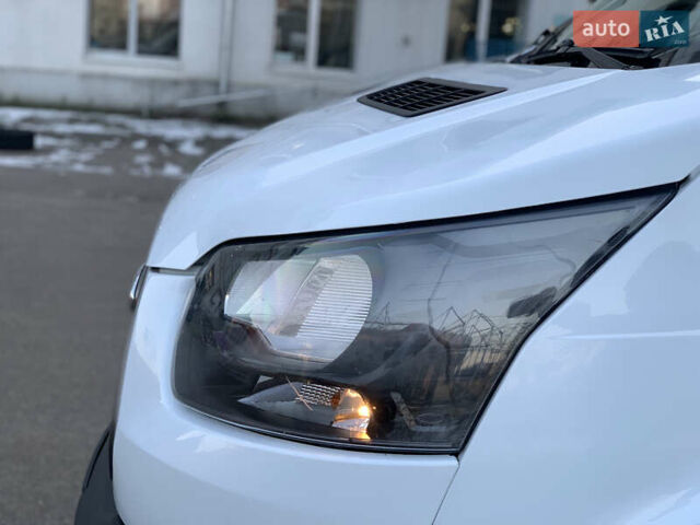 Белый Форд Транзит, объемом двигателя 2 л и пробегом 105 тыс. км за 26500 $, фото 13 на Automoto.ua