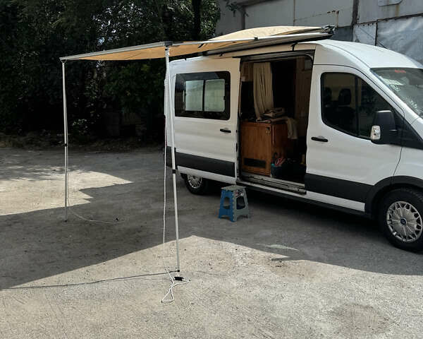 Белый Форд Транзит, объемом двигателя 2 л и пробегом 240 тыс. км за 27500 $, фото 9 на Automoto.ua