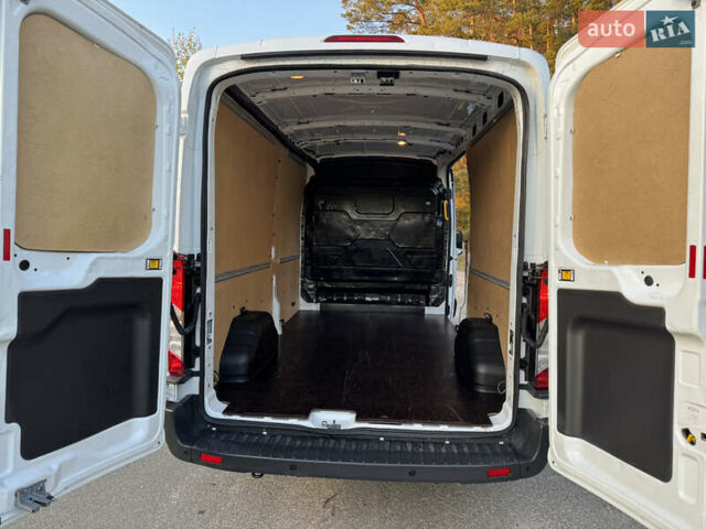 Белый Форд Транзит, объемом двигателя 0 л и пробегом 215 тыс. км за 15400 $, фото 39 на Automoto.ua