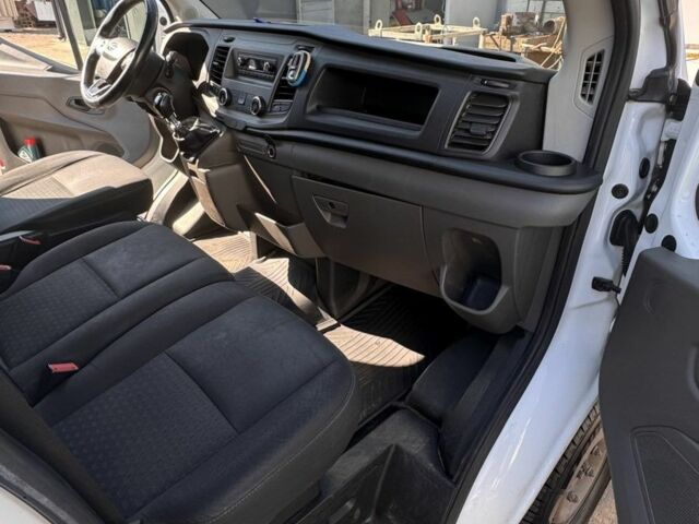 Белый Форд Транзит, объемом двигателя 2 л и пробегом 290 тыс. км за 16000 $, фото 6 на Automoto.ua