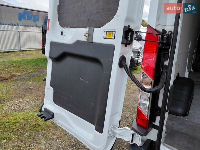 Белый Форд Транзит, объемом двигателя 2 л и пробегом 301 тыс. км за 16600 $, фото 29 на Automoto.ua