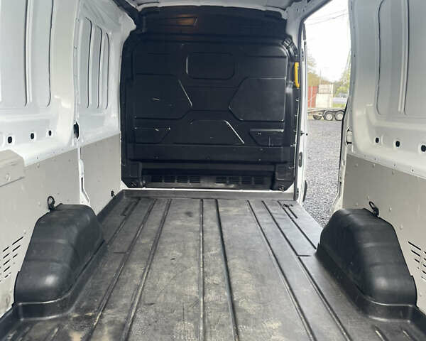 Білий Форд Транзит, об'ємом двигуна 2 л та пробігом 256 тис. км за 14500 $, фото 11 на Automoto.ua