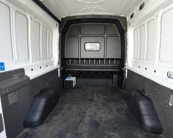 Белый Форд Транзит, объемом двигателя 2 л и пробегом 79 тыс. км за 21500 $, фото 4 на Automoto.ua