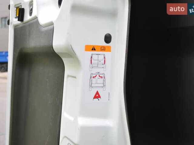 Білий Форд Транзит, об'ємом двигуна 2 л та пробігом 230 тис. км за 22500 $, фото 102 на Automoto.ua