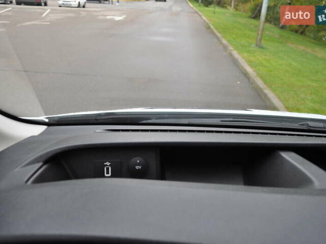 Білий Форд Транзит, об'ємом двигуна 2 л та пробігом 230 тис. км за 22500 $, фото 72 на Automoto.ua