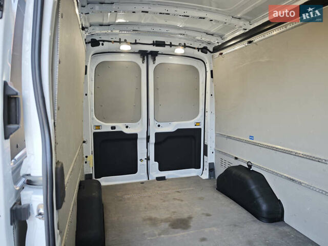 Білий Форд Транзит, об'ємом двигуна 2 л та пробігом 148 тис. км за 19599 $, фото 67 на Automoto.ua
