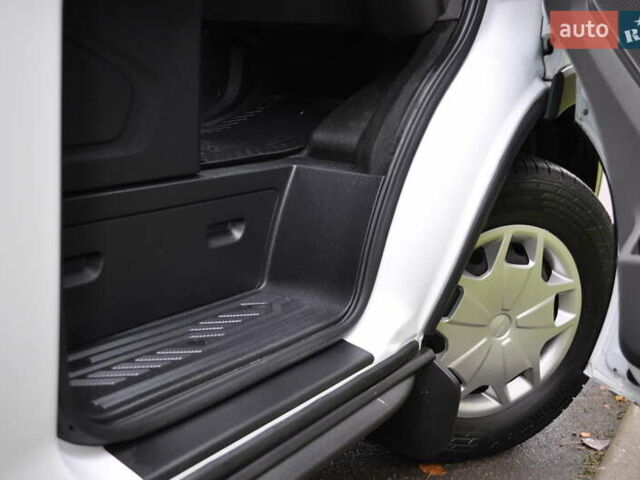 Білий Форд Транзит, об'ємом двигуна 2 л та пробігом 230 тис. км за 22500 $, фото 40 на Automoto.ua