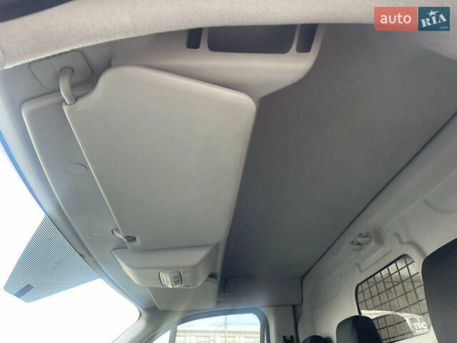 Белый Форд Транзит, объемом двигателя 2 л и пробегом 220 тыс. км за 21000 $, фото 12 на Automoto.ua