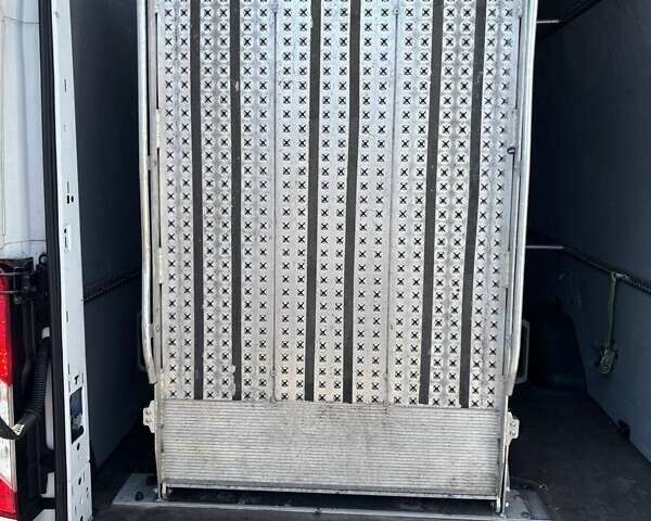 Белый Форд Транзит, объемом двигателя 2 л и пробегом 135 тыс. км за 18239 $, фото 11 на Automoto.ua