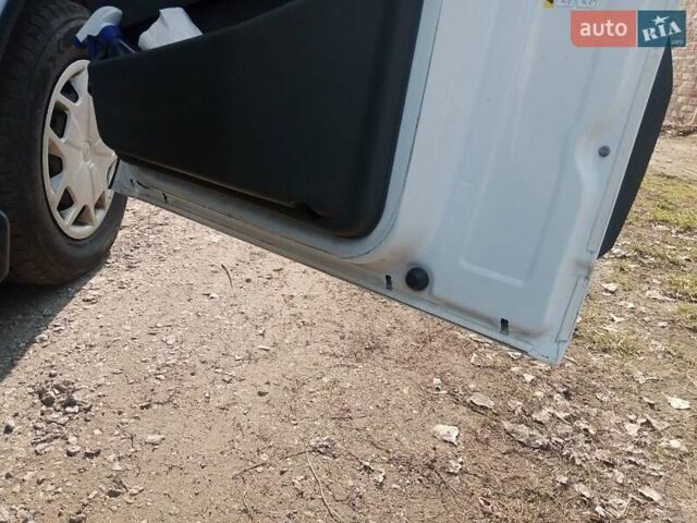 Белый Форд Транзит, объемом двигателя 2 л и пробегом 287 тыс. км за 17600 $, фото 25 на Automoto.ua