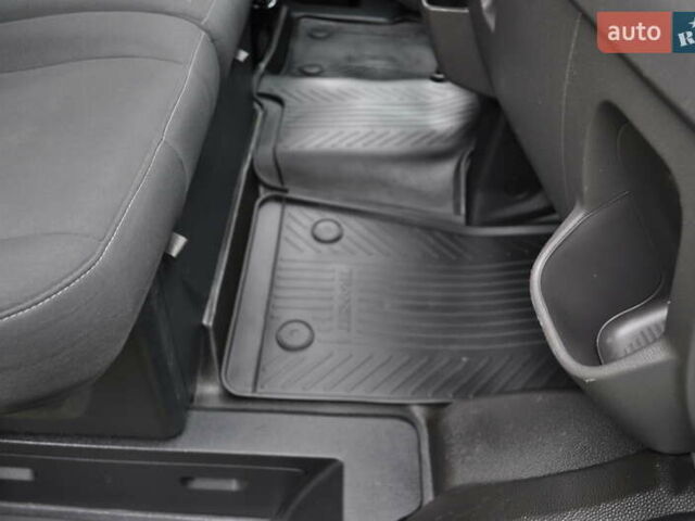 Білий Форд Транзит, об'ємом двигуна 2 л та пробігом 230 тис. км за 22500 $, фото 48 на Automoto.ua