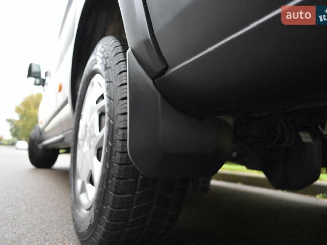 Білий Форд Транзит, об'ємом двигуна 2 л та пробігом 230 тис. км за 22500 $, фото 24 на Automoto.ua