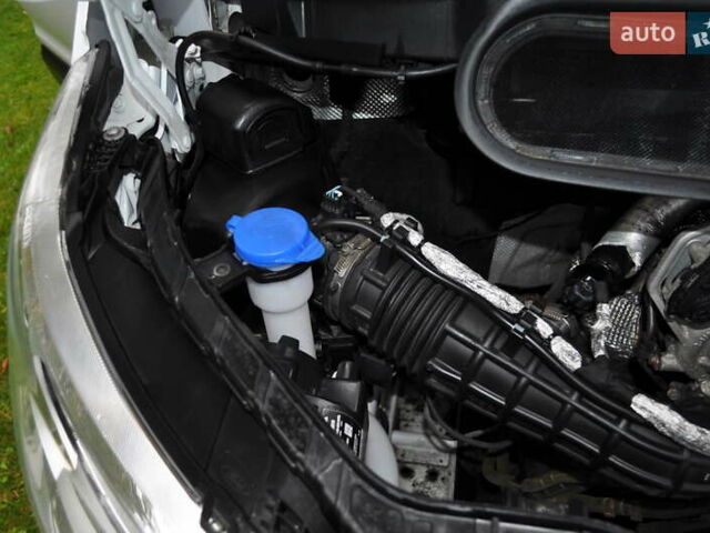 Білий Форд Транзит, об'ємом двигуна 2 л та пробігом 230 тис. км за 22500 $, фото 116 на Automoto.ua