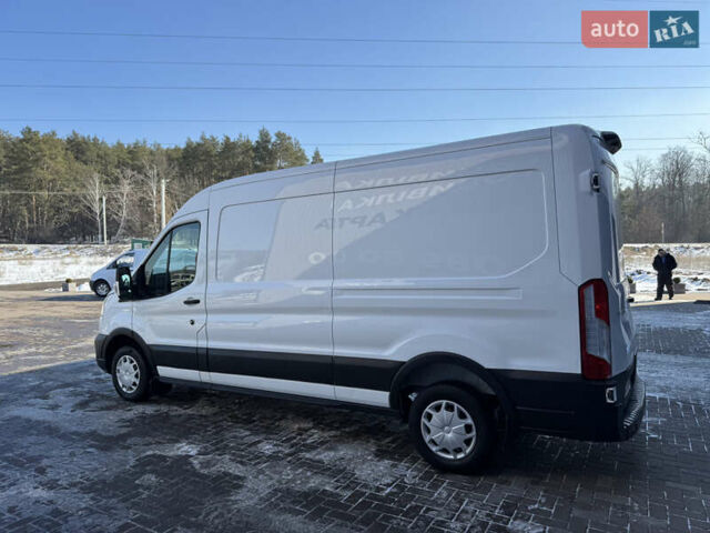 Белый Форд Транзит, объемом двигателя 0 л и пробегом 150 тыс. км за 15300 $, фото 48 на Automoto.ua