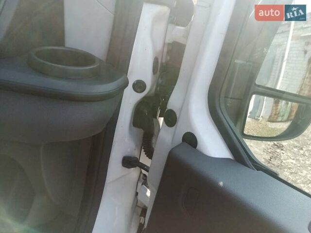 Белый Форд Транзит, объемом двигателя 2 л и пробегом 287 тыс. км за 17600 $, фото 22 на Automoto.ua