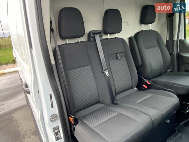 Белый Форд Транзит, объемом двигателя 2 л и пробегом 203 тыс. км за 18550 $, фото 15 на Automoto.ua
