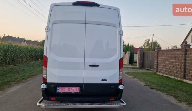 Белый Форд Транзит, объемом двигателя 2 л и пробегом 202 тыс. км за 18200 $, фото 1 на Automoto.ua