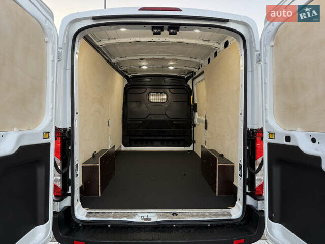 Белый Форд Транзит, объемом двигателя 0 л и пробегом 253 тыс. км за 17500 $, фото 30 на Automoto.ua