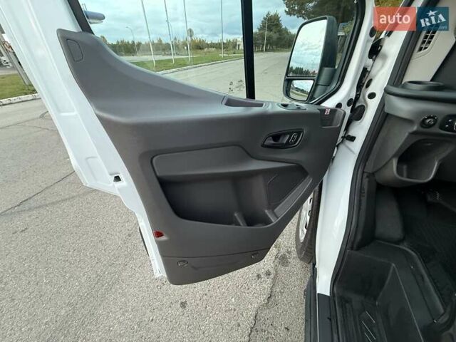 Белый Форд Транзит, объемом двигателя 2 л и пробегом 228 тыс. км за 16899 $, фото 8 на Automoto.ua