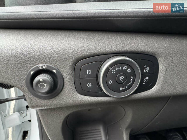 Білий Форд Транзит, об'ємом двигуна 2 л та пробігом 260 тис. км за 16500 $, фото 42 на Automoto.ua