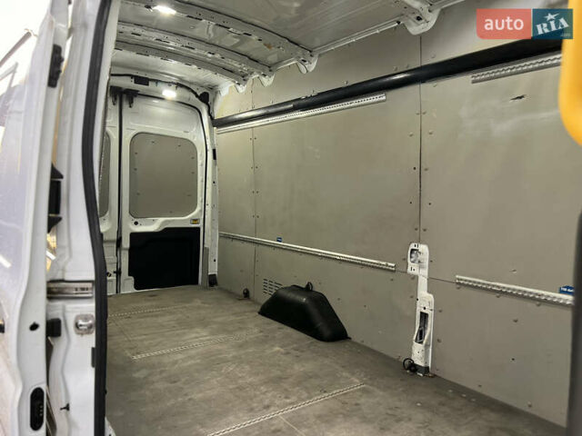 Белый Форд Транзит, объемом двигателя 2 л и пробегом 206 тыс. км за 18800 $, фото 41 на Automoto.ua