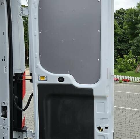 Белый Форд Транзит, объемом двигателя 2 л и пробегом 175 тыс. км за 18700 $, фото 38 на Automoto.ua