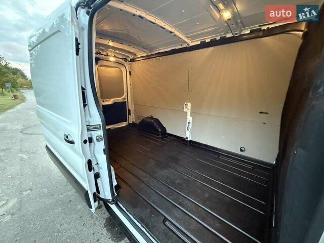 Белый Форд Транзит, объемом двигателя 2 л и пробегом 228 тыс. км за 16899 $, фото 30 на Automoto.ua
