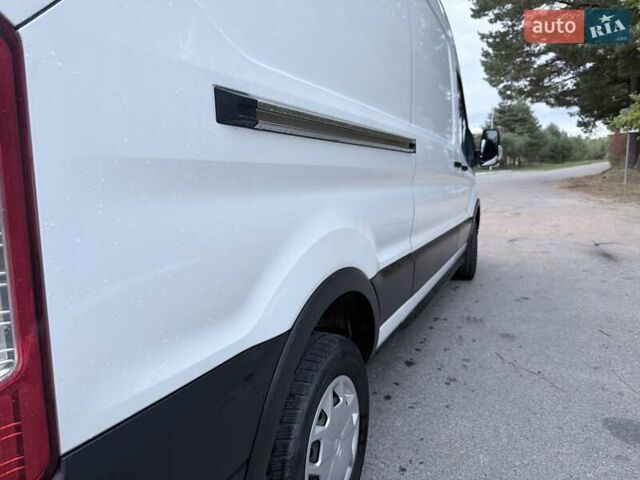 Белый Форд Транзит, объемом двигателя 2 л и пробегом 228 тыс. км за 16899 $, фото 38 на Automoto.ua