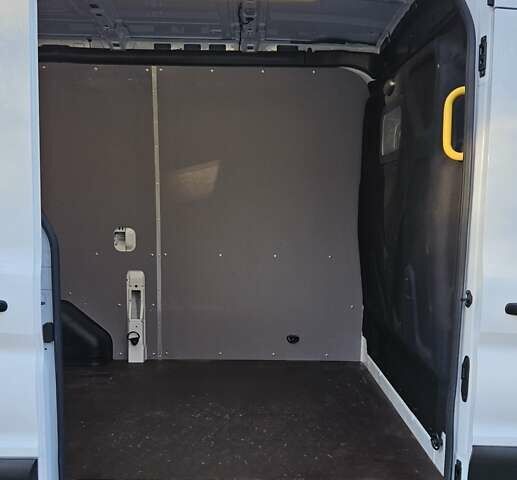 Белый Форд Транзит, объемом двигателя 2 л и пробегом 175 тыс. км за 18450 $, фото 15 на Automoto.ua