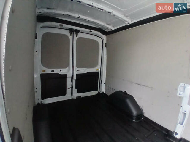 Белый Форд Транзит, объемом двигателя 2 л и пробегом 220 тыс. км за 20000 $, фото 45 на Automoto.ua