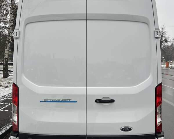 Білий Форд Транзит, об'ємом двигуна 0 л та пробігом 8 тис. км за 36000 $, фото 4 на Automoto.ua