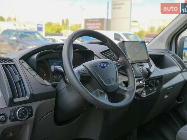Білий Форд Транзит, об'ємом двигуна 2.2 л та пробігом 29 тис. км за 38378 $, фото 2 на Automoto.ua