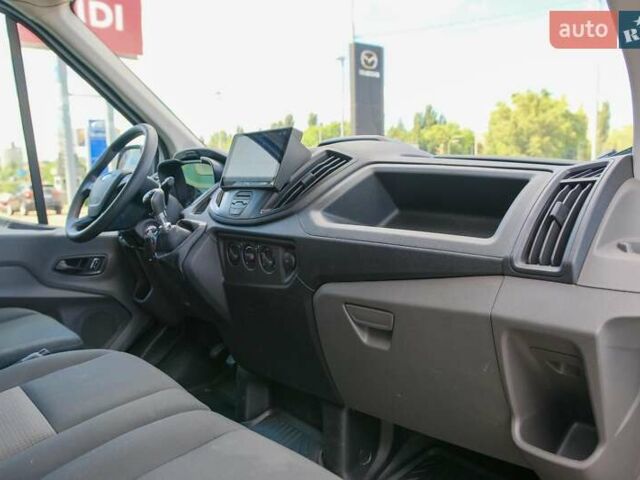 Білий Форд Транзит, об'ємом двигуна 2.2 л та пробігом 29 тис. км за 38378 $, фото 15 на Automoto.ua