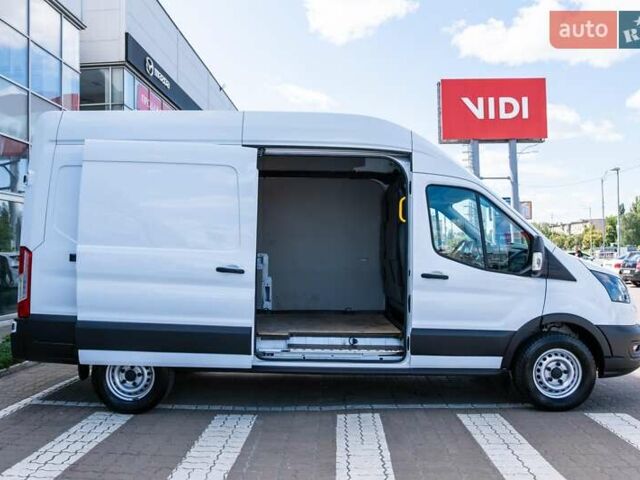 Білий Форд Транзит, об'ємом двигуна 2.2 л та пробігом 29 тис. км за 38378 $, фото 1 на Automoto.ua