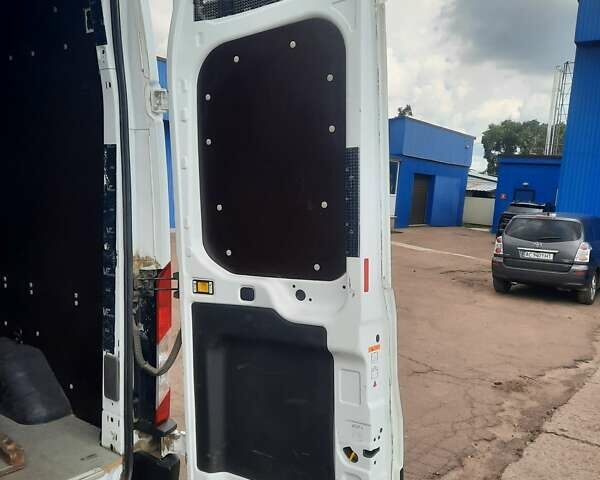 Білий Форд Транзит, об'ємом двигуна 2.2 л та пробігом 34 тис. км за 30000 $, фото 8 на Automoto.ua