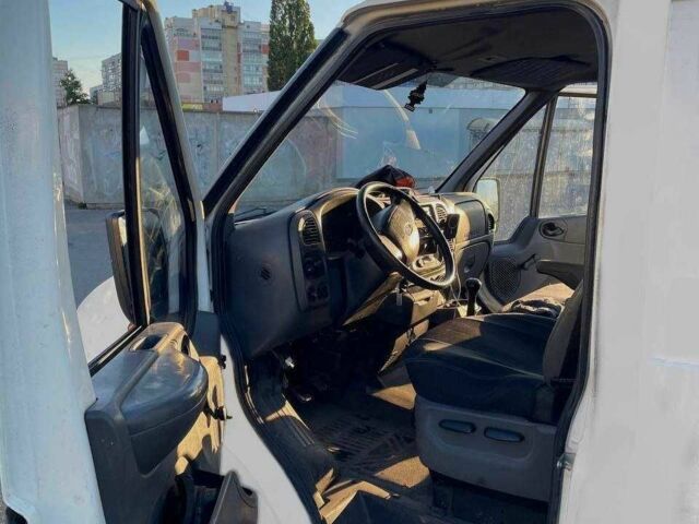 Белый Форд Транзит, объемом двигателя 2 л и пробегом 405 тыс. км за 2300 $, фото 4 на Automoto.ua