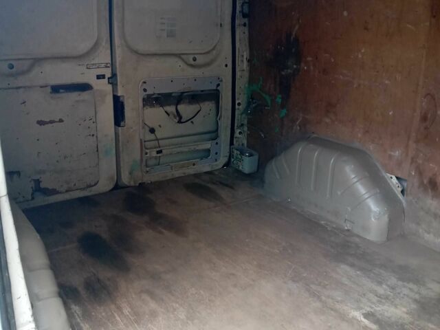 Белый Форд Транзит, объемом двигателя 2 л и пробегом 405 тыс. км за 2300 $, фото 8 на Automoto.ua